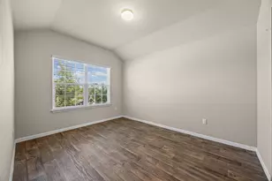111 Hess Dr, Kyle, TX 78640 - Photo 4