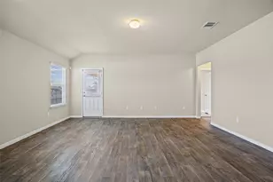 111 Hess Dr, Kyle, TX 78640 - Photo 10