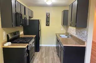 5700 Limerock Hollow, Austin, TX 78744 - Photo 8