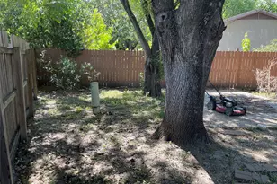5700 Limerock Hollow, Austin, TX 78744 - Photo 20