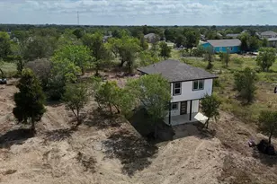 140 Lobo Ln, Cedar Creek, TX 78612 - Photo 12