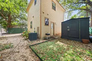 1904 Garden St, Austin, TX 78702 - Photo 10