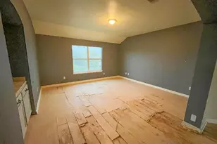 231 Kerley Dr, Hutto, TX 78634 - Photo 14