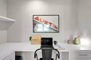 1809 W 10th St, Austin, TX 78703 - Photo 4