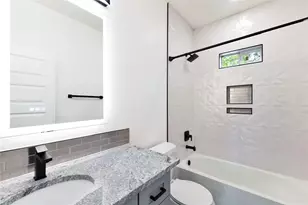 314 Saxon Ln, Austin, TX 78741 - Photo 16