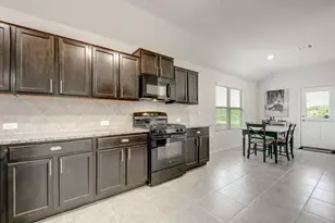 10808 Dimitrios Dr, Austin, TX 78747 - Photo 12