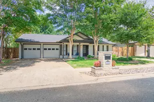 7002 Whispering Oaks Dr, Austin, TX 78745 - Photo 6