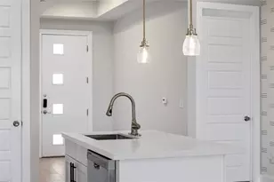 4507 E Martin Luther King Junior Blvd, Austin, TX 78721 - Photo 16