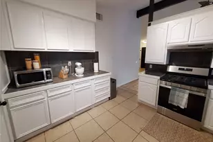 924 Acorn Oaks Dr, Austin, TX 78745 - Photo 6