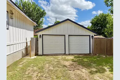 1401 W 7th Street, Taylor, TX 76574 - Photo 22