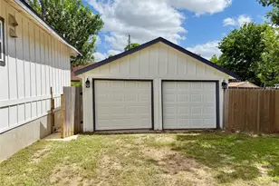 1401 W 7th St, Taylor, TX 76574 - Photo 22