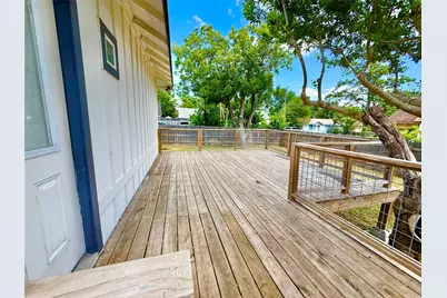 1401 W 7th Street, Taylor, TX 76574 - Photo 4