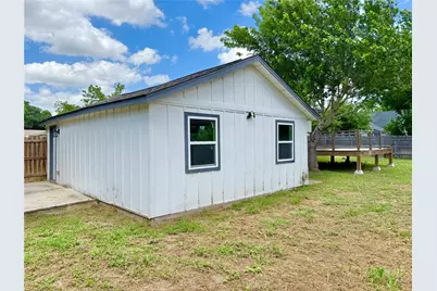 1401 W 7th Street, Taylor, TX 76574 - Photo 24
