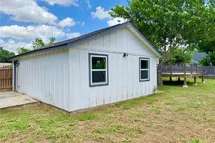 1401 W 7th St, Taylor, TX 76574 - Photo 24