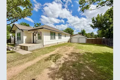 1401 W 7th Street, Taylor, TX 76574 - Photo 2