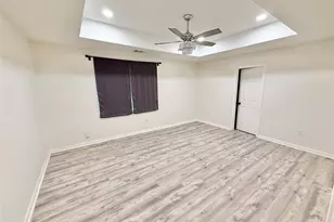 1401 W 7th St, Taylor, TX 76574 - Photo 10