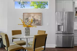 304 Blackson Ave, Austin, TX 78752 - Photo 2