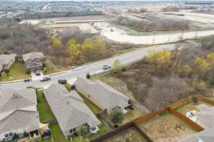 3100 Crystal Bend Dr, Pflugerville, TX 78660 - Photo 8