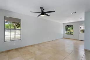 6300 Crumley Ln, Austin, TX 78741 - Photo 12