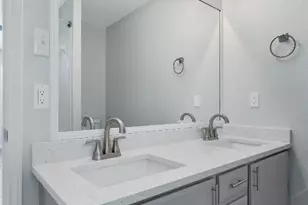 6300 Crumley Ln, Austin, TX 78741 - Photo 24