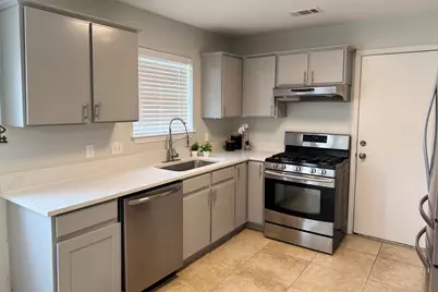 6300 Crumley Lane, Austin, TX 78741 - Photo 10