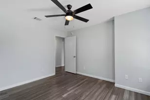 6300 Crumley Ln, Austin, TX 78741 - Photo 30