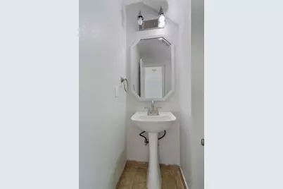 6300 Crumley Lane, Austin, TX 78741 - Photo 18