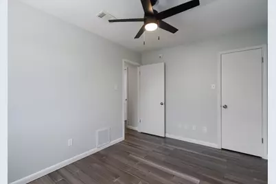 6300 Crumley Lane, Austin, TX 78741 - Photo 32