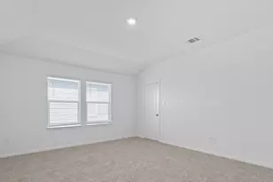 610 Globe Mallow Cir, Kyle, TX 78640 - Photo 14