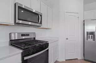 610 Globe Mallow Cir, Kyle, TX 78640 - Photo 8