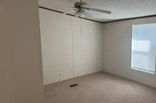 835 SW Hickory Street Street SW, Rockdale, TX 76567 - Photo 8