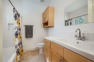 1800 E 14th St, Austin, TX 78702 - Photo 10