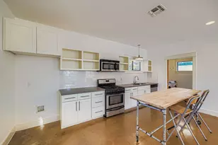 1800 E 14th St, Austin, TX 78702 - Photo 24