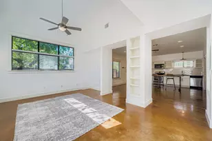 1800 E 14th St, Austin, TX 78702 - Photo 16