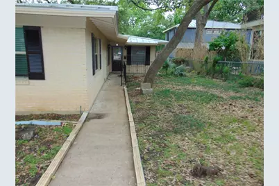3904 Bailey Lane #B, Austin, TX 78756 - Photo 2