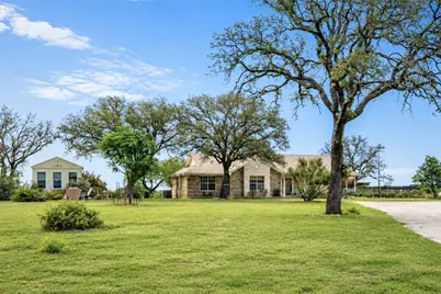 504 N Ave N, Johnson City, TX 78636 - Photo 2