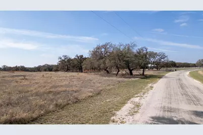 100 S Waterbuck Way, Lampasas, TX 76550 - Photo 4