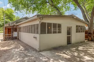 2318 Willow St, Austin, TX 78702 - Photo 14