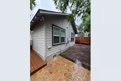 1916 E 10th Street, Austin, TX 78702 - Photo 26