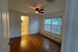 1916 E 10th St, Austin, TX 78702 - Photo 20