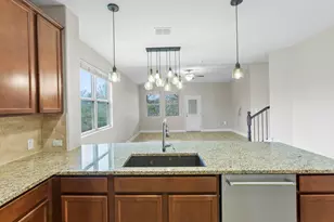 10824 Dinah Dr, Austin, TX 78748 - Photo 6