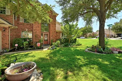 418 S Lynnwood Trail, Cedar Park, TX 78613 - Photo 2