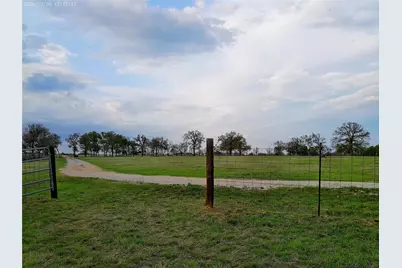1042 Los Ranchitos Road, Cameron, TX 76520 - Photo 20