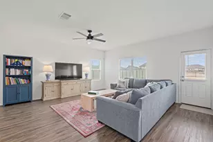 424 Wolf Springs Rd, Georgetown, TX 78628 - Photo 6