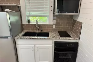 1223 1223 1/2 & 1225 S Austin Ave S, Georgetown, TX 78626 - Photo 18