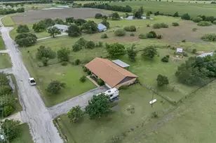 12800 Quarterhorse Dr, Elgin, TX 78621 - Photo 30
