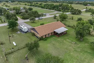 12800 Quarterhorse Drive, Elgin, TX 78621 - Photo 32
