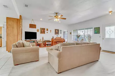 12800 Quarterhorse Drive, Elgin, TX 78621 - Photo 6