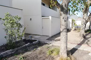 6718 Silvermine Dr, Austin, TX 78736 - Photo 18