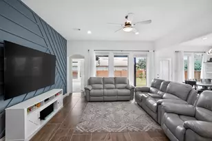 400 Cortona Ln, Georgetown, TX 78628 - Photo 12